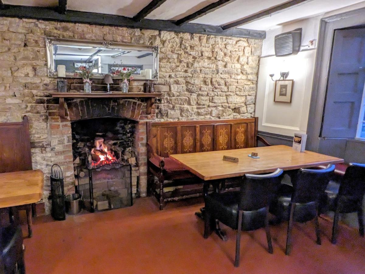 Cowpers Oak Bed & Breakfast Olney ภายนอก รูปภาพ